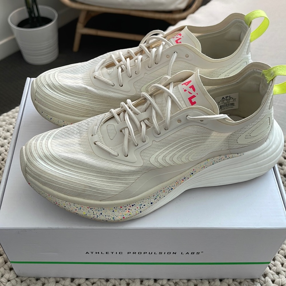 APL STREAMLINE in Pristine & Multi & Speckle